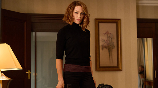 Кейт Бекинсейл спасает Руперта Френда в трейлере боевика «Досье „Чёрная канарейка“»