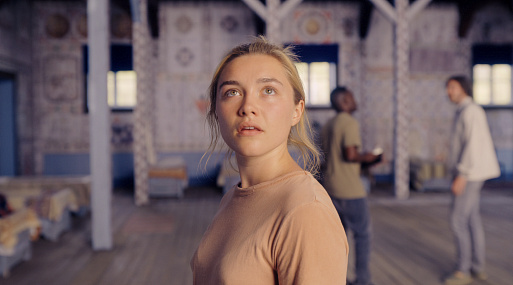 Что смотреть в кино с 8 марта: хоррор «Солнцестояние» и комедия «Поехавшая»