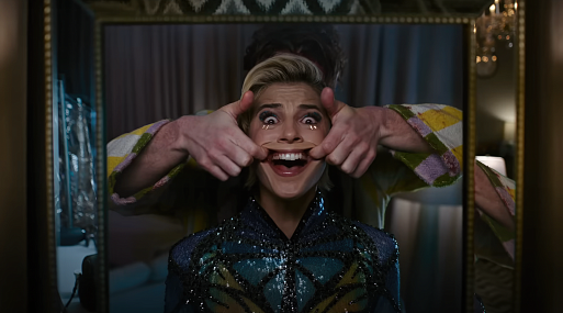 Счастливые лица преследуют Наоми Скотт в трейлере хоррора «Улыбка 2»