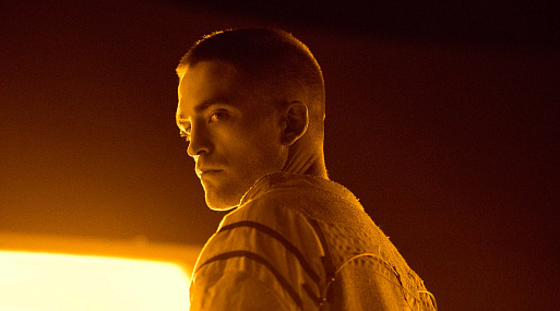 Клер Дени почти написала пьесу с Робертом Паттинсоном в главной роли