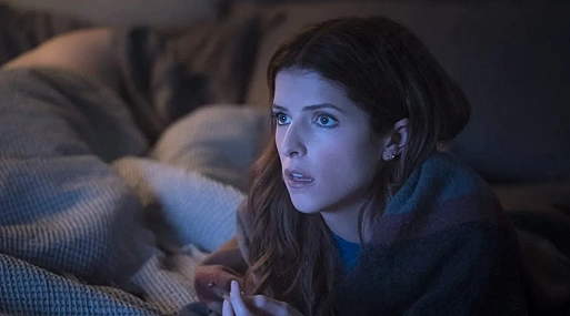 Анна Кендрик переживает психологический абьюз в трейлере драмы «Элис, дорогая»