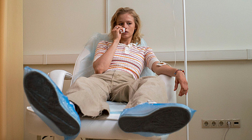 Любовь и прочие лекарства: рецензия на сериал «Между нами химия»