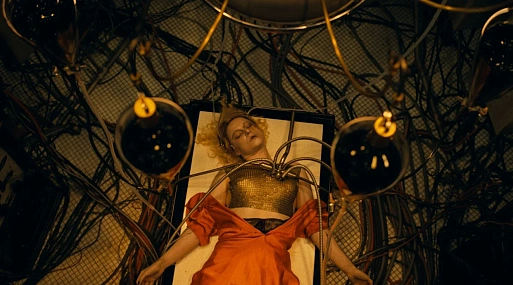 Джесси Бакли и Кристиан Бэйл в первом тизере «Невесты»