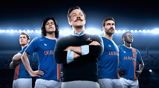 Джейсон Судейкис повторит роль футбольного тренера в третьем сезоне «Теда Лассо»