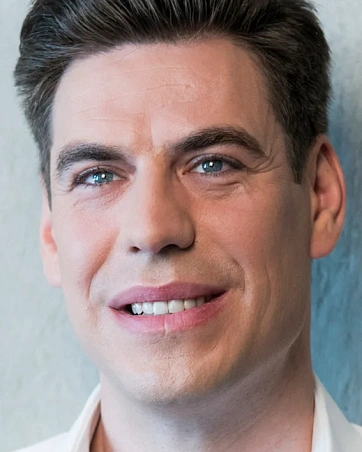 Дмитрий Дюжев