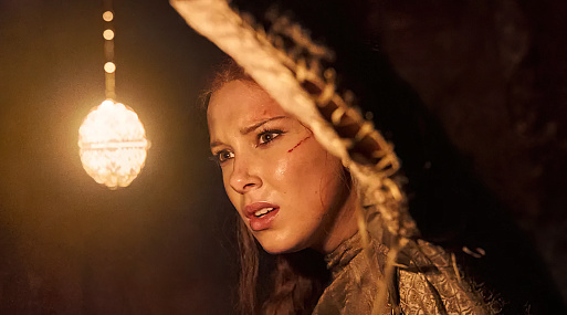 Милли Бобби Браун собирается с силами в битве с драконом