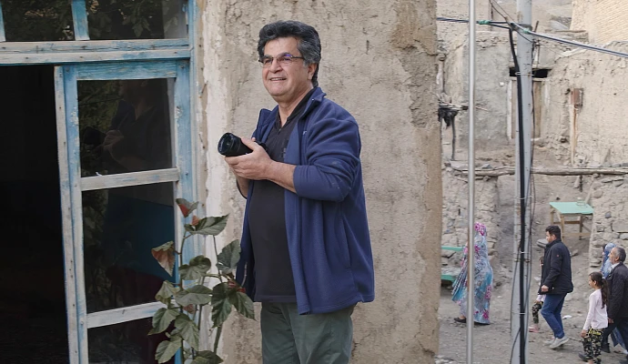 Находящийся в тюрьме режиссёр Джафар Панахи объявил голодовку