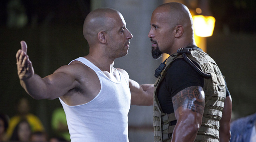 Съёмочная группа «Форсажа 8» поблагодарила Дуэйна Джонсона за критику Вина Дизеля