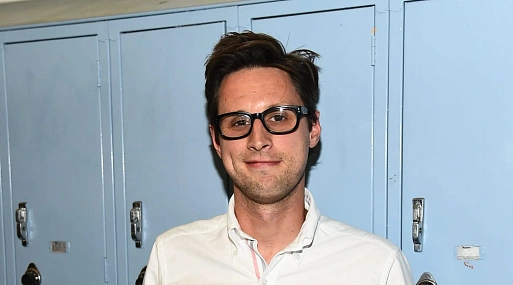 Создатель сериала «Медведь» снимет фильм по роману «Шоссе Линкольна»