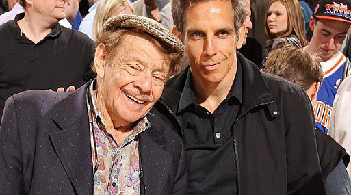 В США умер звезда ситкома «Король Квинса» Джерри Стиллер