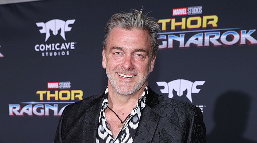 Актёр Рэй Стивенсон умер в Италии