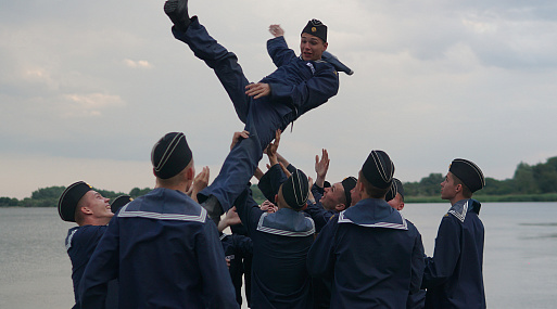 Смотрим трейлер семейного приключенческого фильма «Нахимовцы. Янтарный берег»