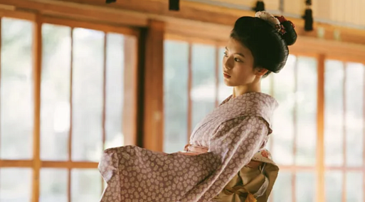 Появились первые кадры из грядущего сериала Хирокадзу Корээда для Netflix