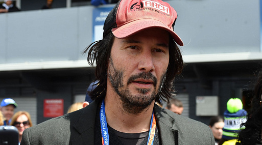 Киану Ривз станет ведущим в документальном сериале о «Формуле-1»