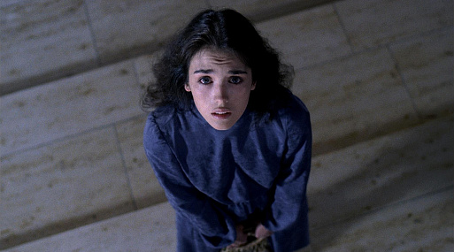 Роберт Паттинсон спродюсирует ремейк культового хоррора «Одержимая»