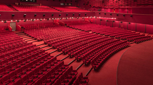 Больше трети российских зрителей стали реже ходить в кино после ухода голливудских студий