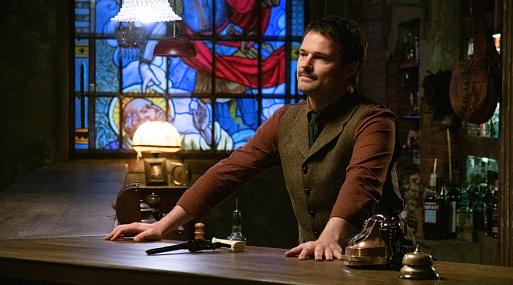 «Бар “Один звонок”»: Данила Козловский предлагает позвонить на тот свет