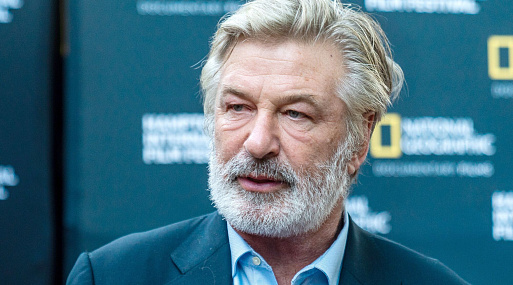 Алек Болдуин пойдёт под суд по делу об убийстве кинематографистки Галины Хатчинс