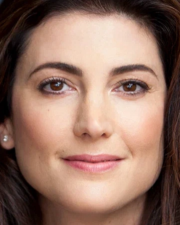 Джулия Бенсон