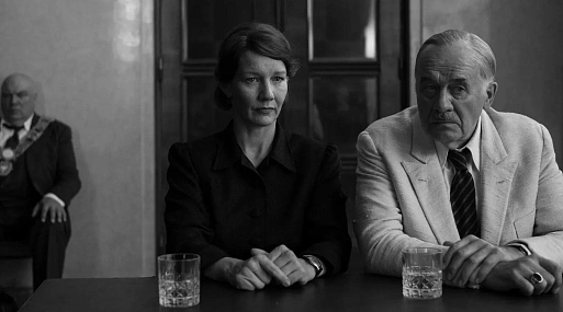 Сандра Хюллер сопровождает именитого писателя в трейлере «Отечества»