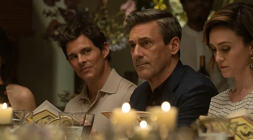 Джеймс Марсден вторгается на территорию Джона Хэмма в трейлере сериала «Друзья и соседи»