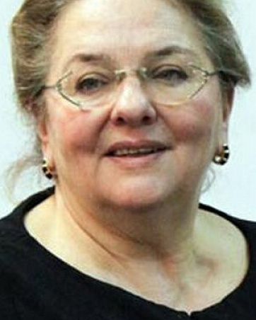 Марина Зверева