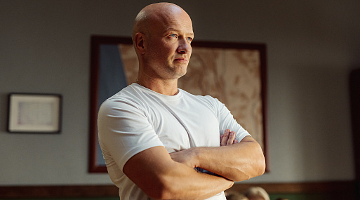 Семейная комедия «Лысый нянь» выйдет на «Иви» 30 декабря