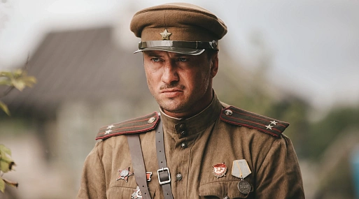 Павел Прилучный ведёт за собой солдат в трейлере драмы «Война и музыка»