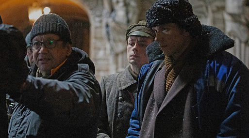 Егор Кончаловский рассказал об отличиях фильма «Авиатор» от романа