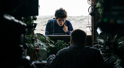 Марк Эйдельштейн и Дарья Екамасова в трейлере драмы «Космос засыпает»