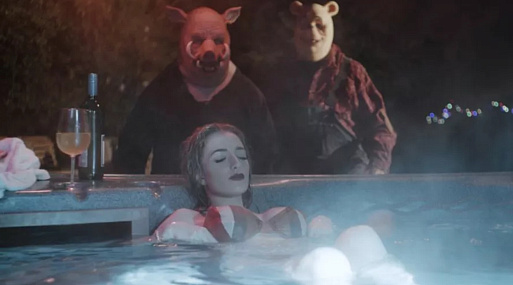 Винни-Пух и Пятачок кромсают визитёров в трейлере слэшера «Винни-Пух: Кровь и мёд»