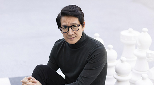 Ке Хюи Куан и Лили Рейнхарт сыграют в ужастике «Плохой мальчик»