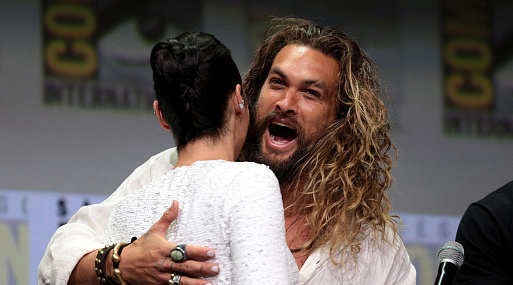 Джейсон Момоа, Оскар Айзек и Галь Гадот на съёмках «В руках Данте»