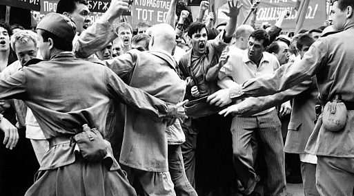 Объявлена программа 77-го Венецианского кинофестиваля. В основной конкурс вошёл новый фильм Андрея Кончаловского