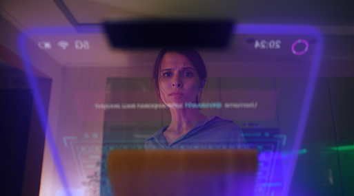 На Premier состоялся релиз сай-фая «Соцсети» с Любовью Аксёновой