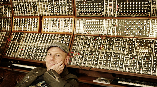 Композитор Том Холкенборг снова поработает с Джорджем Миллером — над «Фьюриосой»