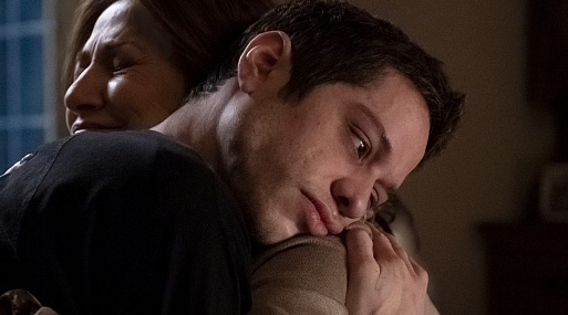 Опубликованы свежие кадры из сериала «Бупкис» с Питом Дэвидсоном