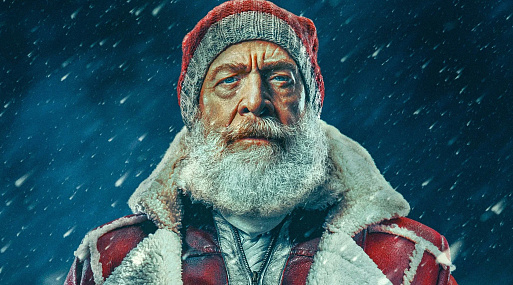 Крис Эванс и Дуэйн Джонсон пытаются спасти Рождество в новом трейлере «Миссия: Красный»