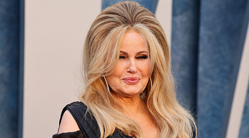 Дженнифер Кулидж и Дастин Хоффман появятся в криминальной комедии о расплате