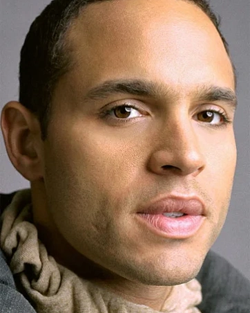 Дэниел Сунджата