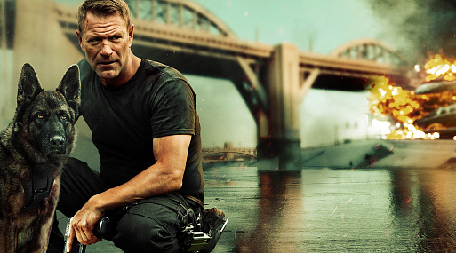 Аарон Экхарт в дублированном трейлере фильма «Клык»