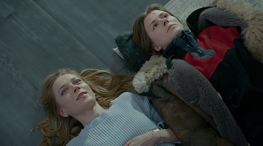 Евгения Громова на первом постере фестивальной драмы «Агния»