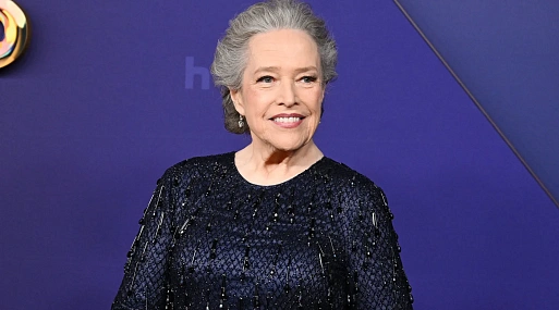 Кэти Бейтс передумала уходить из кино