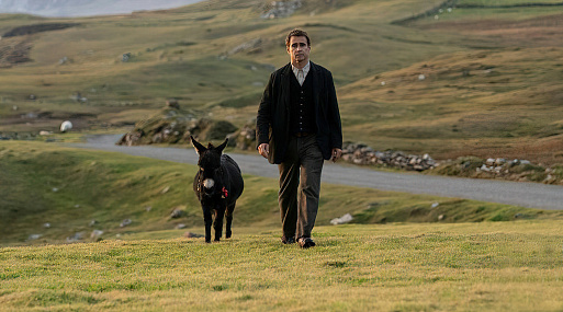 Колин Фаррелл получил от ослицы по колену на съёмках фильма «Банши Инишерина»