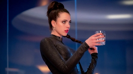 Деми Мур тянет руку к вечной молодости в тизере боди-хоррора «Субстанция»