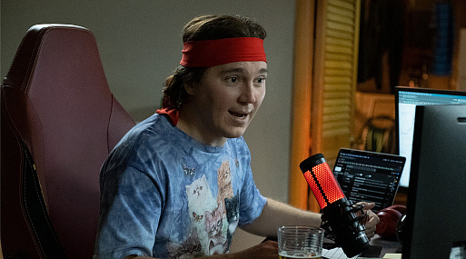 Опубликованы первые кадры драмеди «Дурные деньги»