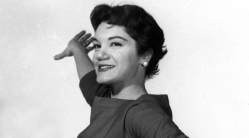 Умерла певица Конни Фрэнсис, исполнившая старый новый хит Pretty Little Baby