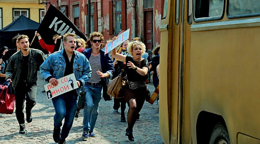 Вышел новый трейлер фильма «Цой» про водителя, в чей автобус врезался лидер рок-группы «Кино»