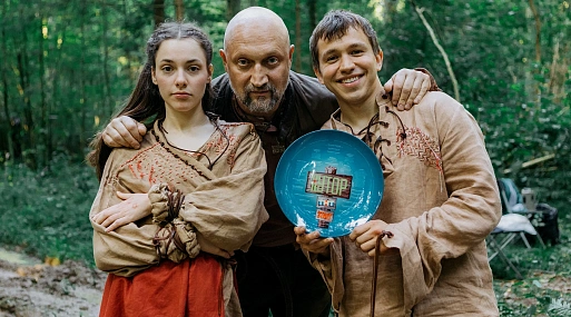 Гоша Куценко и Сергей Романович приступили к съёмкам комедии «Хутор»