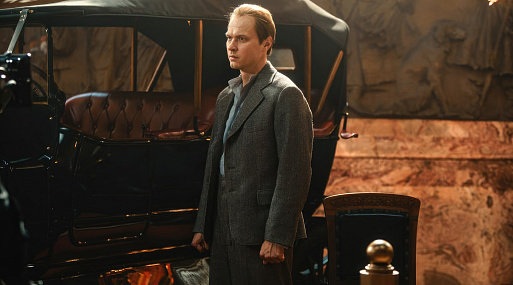 Юра Борисов и Иван Янковский продолжают съёмки спортивной драмы «Битва моторов»